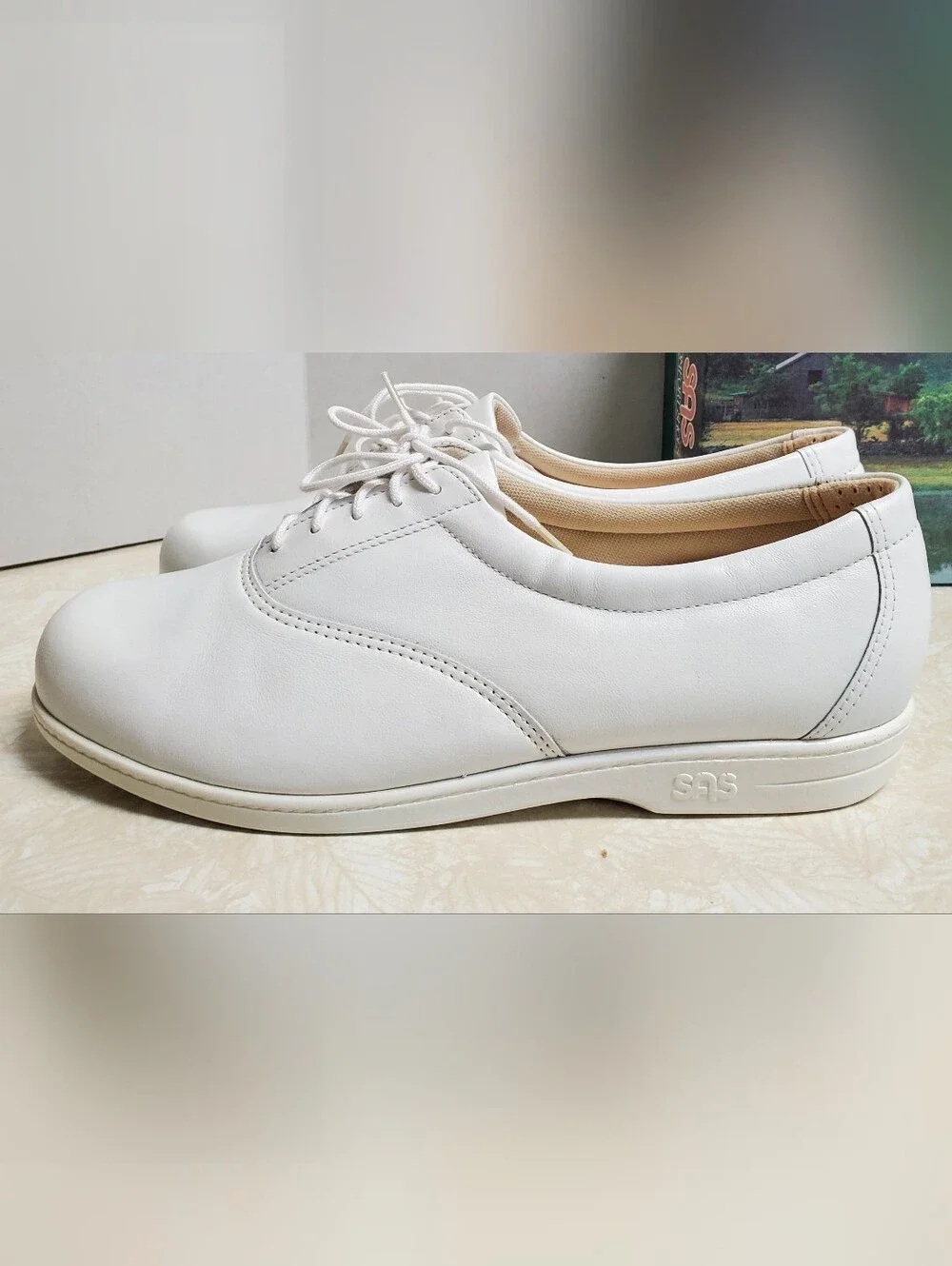 SAS smooth white